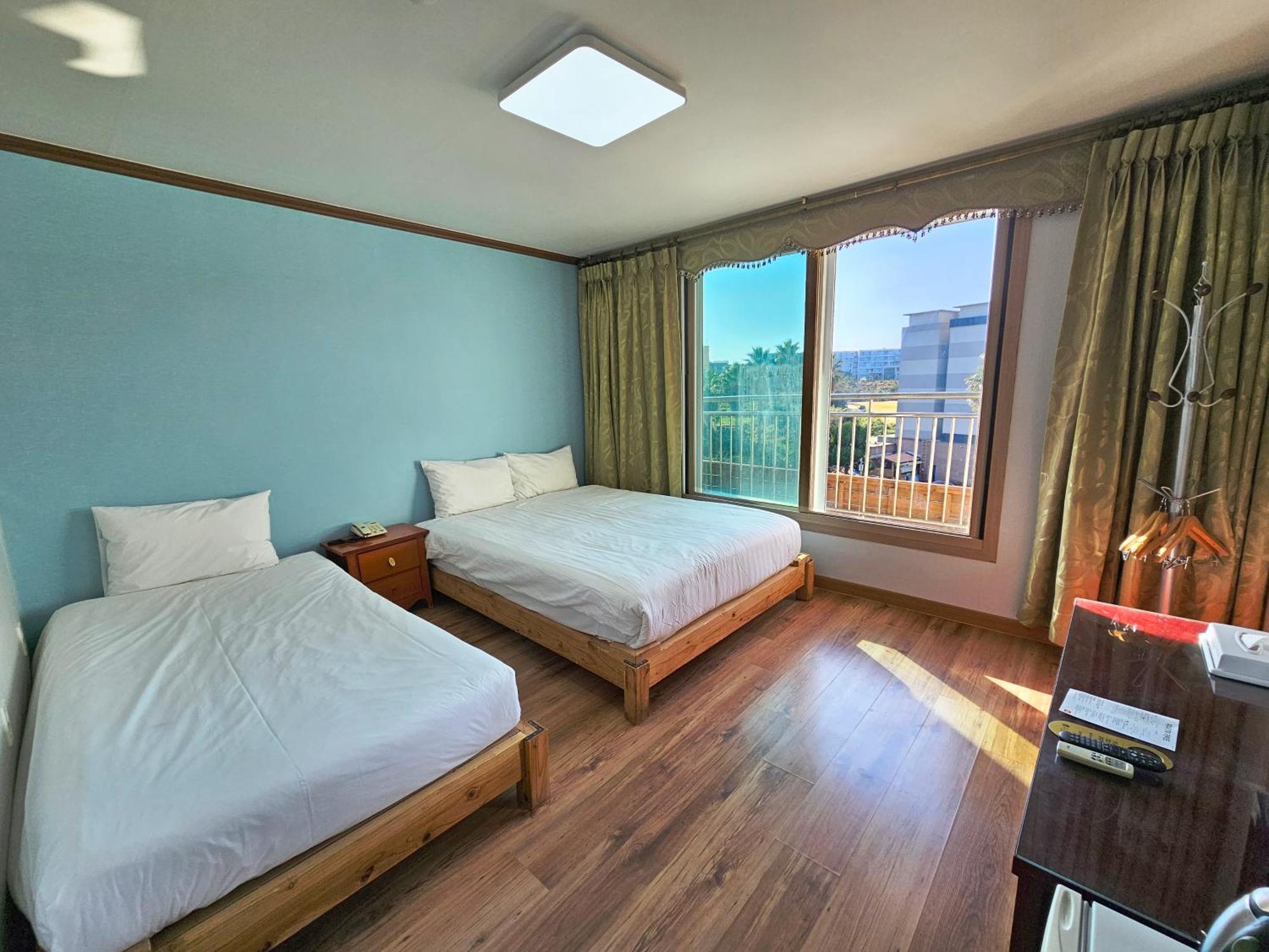 Sea Cliff Hotel Jeju Oda fotoğraf